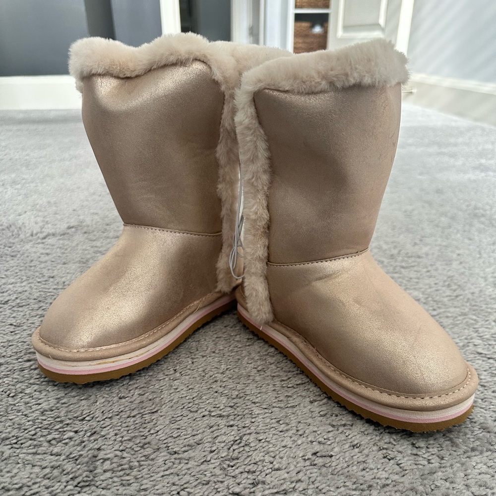 **NEW** Sugar Toddler Girls Milhoja RoseGold Cozy Boot Size 10 Faux Fur Trim